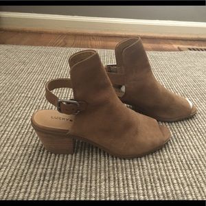 Lucky brand medium-brown suede heel